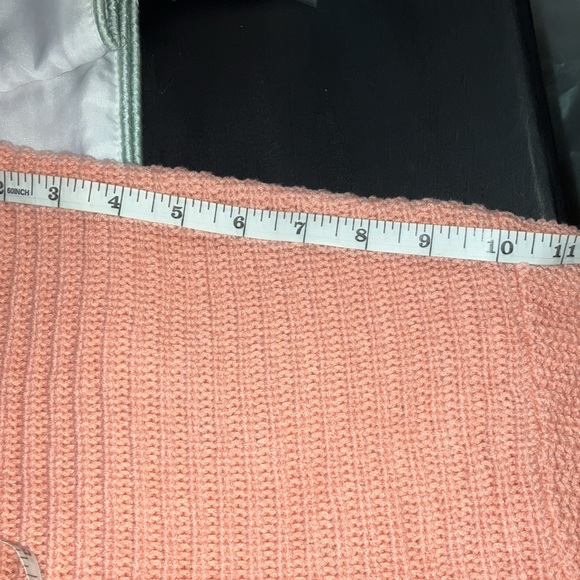 NEW FAVOURITE TURTLE NECK BNWT - Picture 9 of 9